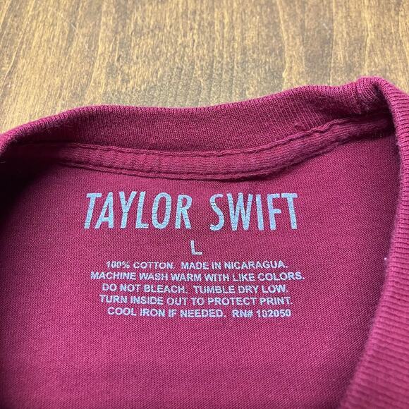 It Was Like Slow Motion Red Long Sleeve Shirt Taylor Swift Official Merch Size L - Picture 6 of 8